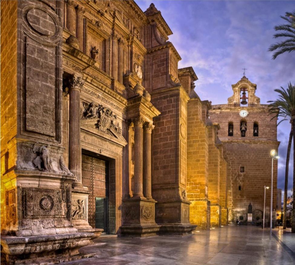 Piso Museo Del Realismo - Catedral - Alcazaba Con Parking Gratis - Super Wifi Apartment อัลเมรีอา ภายนอก รูปภาพ